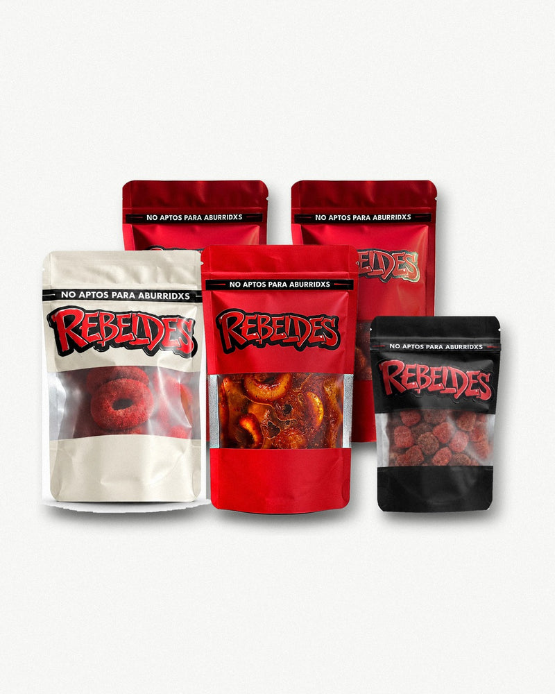 Combo El Parche Rebeldes 715 g: 2 Enchiladas 165 g, Ahogada 165 g, Ositos enchiahogados 120 g y Aros de durazno y manzana verde 100 g